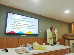 Guest-lecture-photo-3